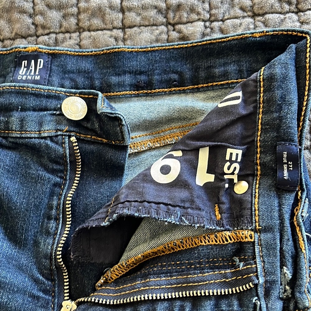Gap jeans sz 27T , dark denim